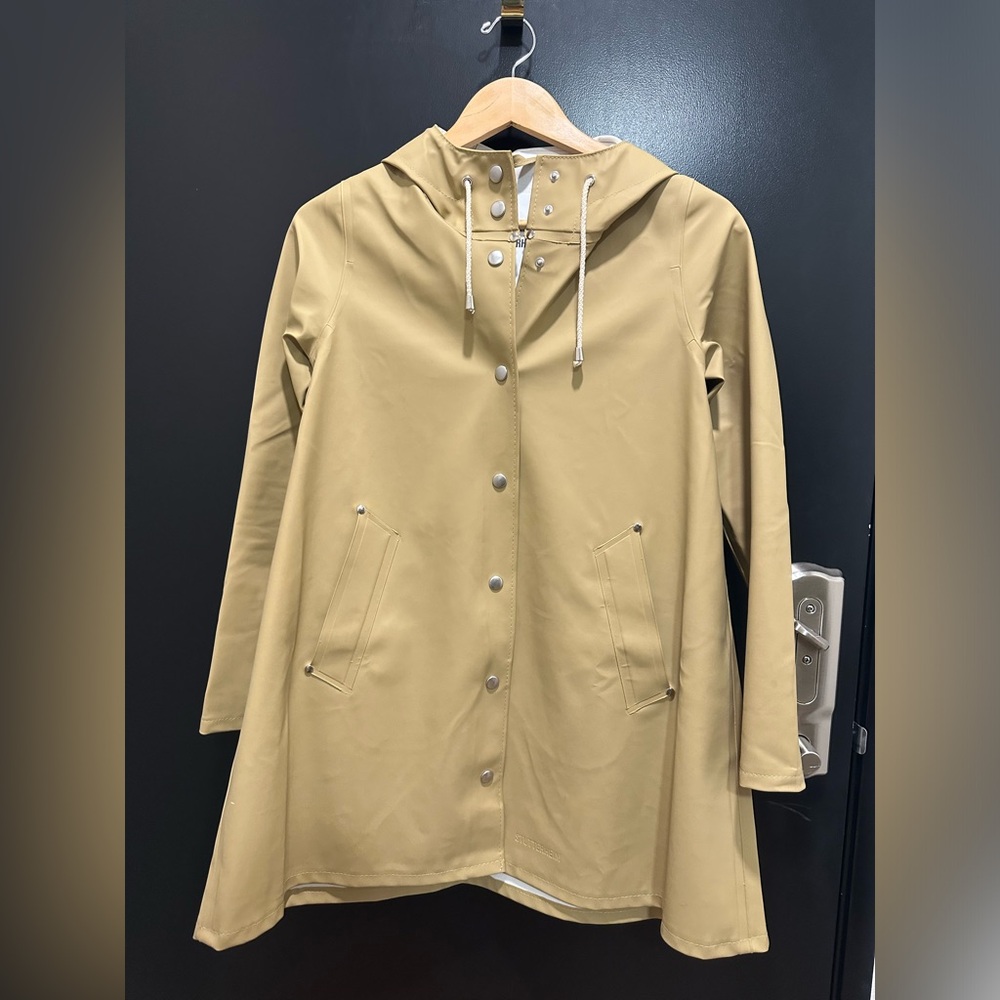STUTTERHEIM tan rain coat